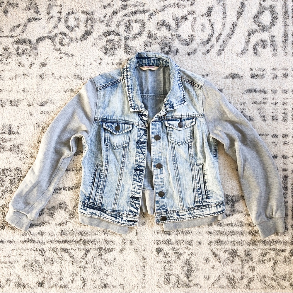 Jean Jacket w/Sweatshirt Style Sleeves